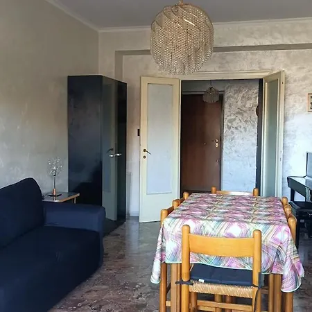 Apartment A Casa Di Ugo - Colors And Space At Pigneto, *