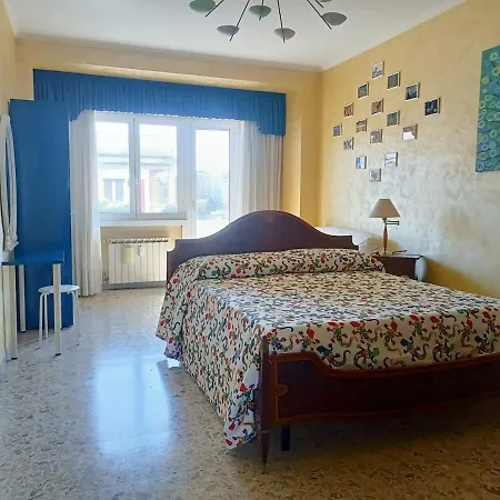 A Casa Di Ugo - Colors And Space At Pigneto,