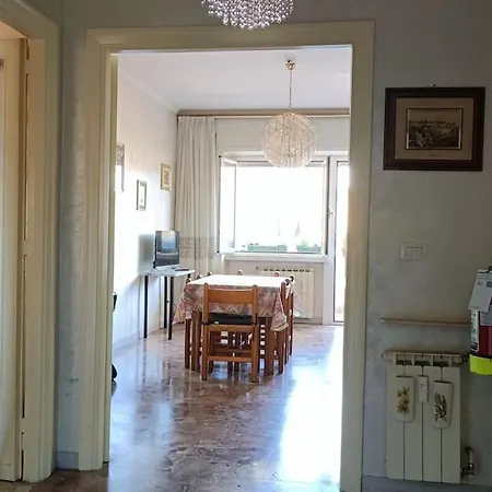 A Casa Di Ugo - Colors And Space At Pigneto, Appartement